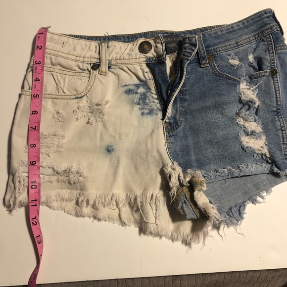 Kendall & Kylie High Rise Denim Shorts - Picture 8 of 8